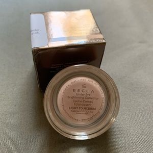 Becca Under eye brightening corrector